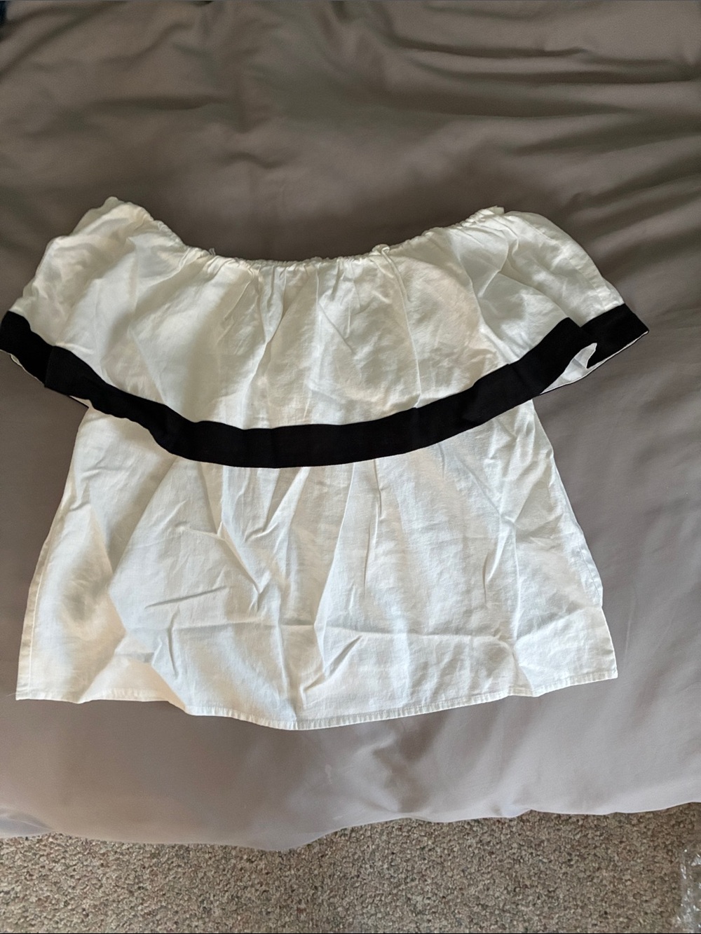 Women’s Off-Shoulder White shirt Black Trim linen blend